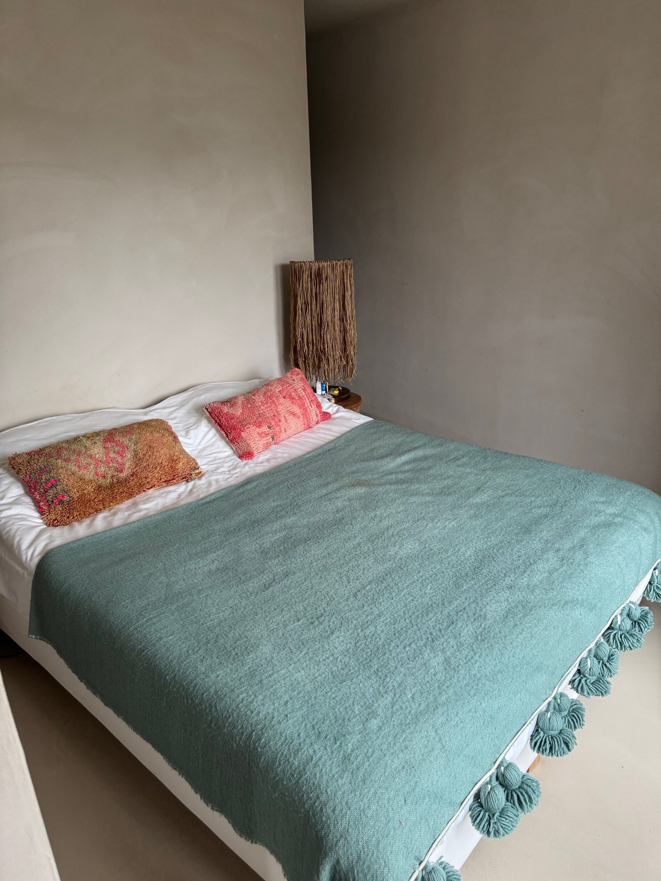 Studio Suite tiện nghi đơn giản, 1 giường cỡ queen | Bộ đồ giường cao cấp, trang trí khác biệt 