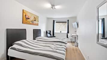 Desk, iron/ironing board, rollaway beds, free WiFi