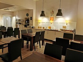 Desayuno buffet incluido todos los días 
