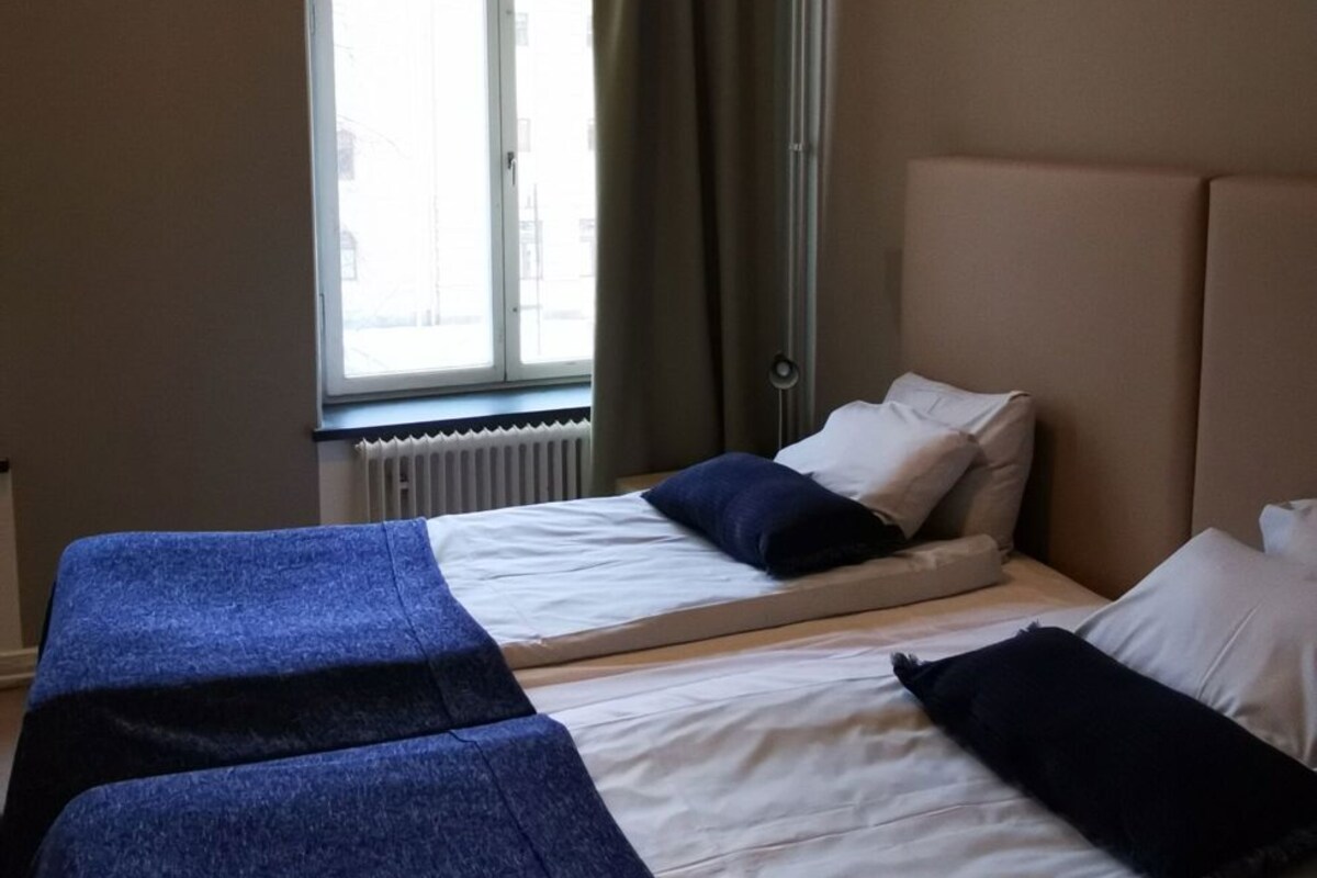 Desk, blackout drapes, WiFi (free), bed sheets