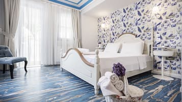 デラックス ダブルルーム パティオ | ミニバー、セーフティボックス (室内)、デスク、WiFi (無料)