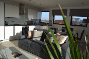 Apartment, Private Bathroom (3 bed apartment ) | Lounge