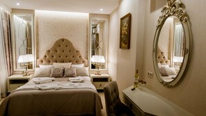 In-room safe, soundproofing, WiFi (free) - Galant Hotel (Truskavets)