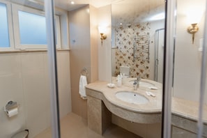 Bathroom - Galant Hotel (Truskavets)