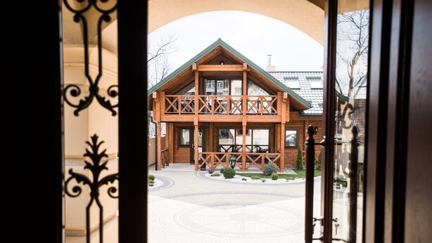 Interior entrance - Galant Hotel (Truskavets)