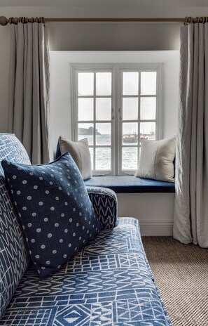 Living area - The Idle Rocks (Truro)