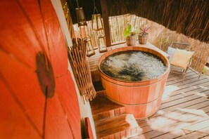 Chalet de lujo | Tina de hidromasaje privada