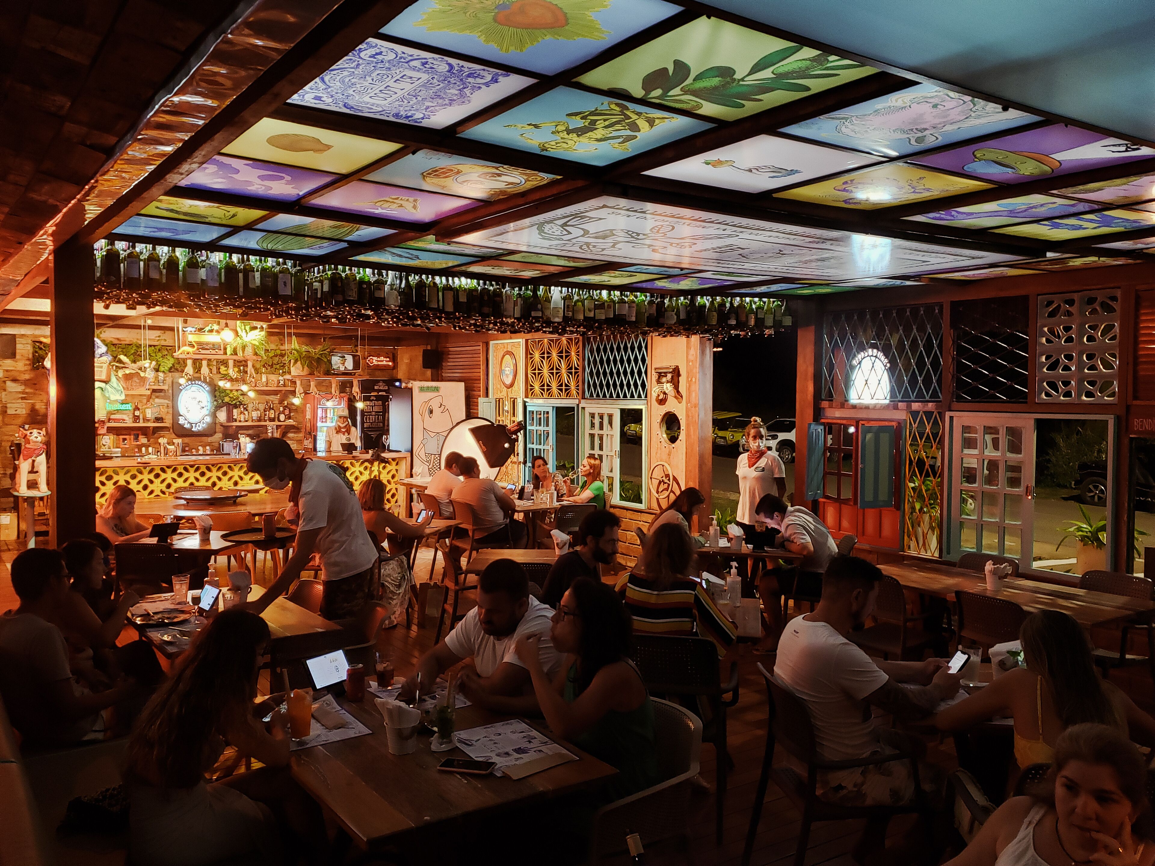 Lunch and dinner served, Spanish cuisine