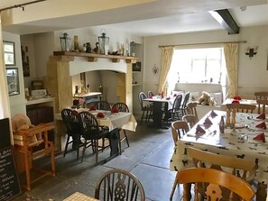 Restaurant - The Mitre Inn (Sherborne)