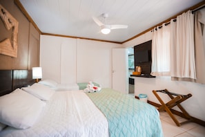 Habitación triple estándar | Minibar, cortinas opacas, sistema de insonorización y ropa de cama
