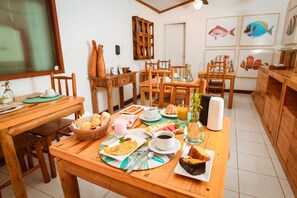 Petit déjeuner buffet compris tous les jours