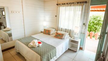 Habitación doble estándar | Minibar, cortinas blackout, insonorización y ropa de cama