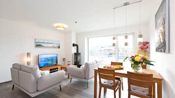 Apartemen, 2 kamar tidur (Mittelmeer) | Area keluarga | Televisi 32-inci dengan saluran TV satelit, perapian, dan pemutar DVD