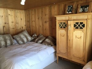 Chalet, 3 Bedrooms, Mountain View | 3 bedrooms, free cribs/infant beds, free WiFi - Cosy authentic Chalet in Gsteig (Gsteig)