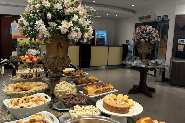 Dinner served, Brazilian cuisine