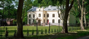 Modlin Palace