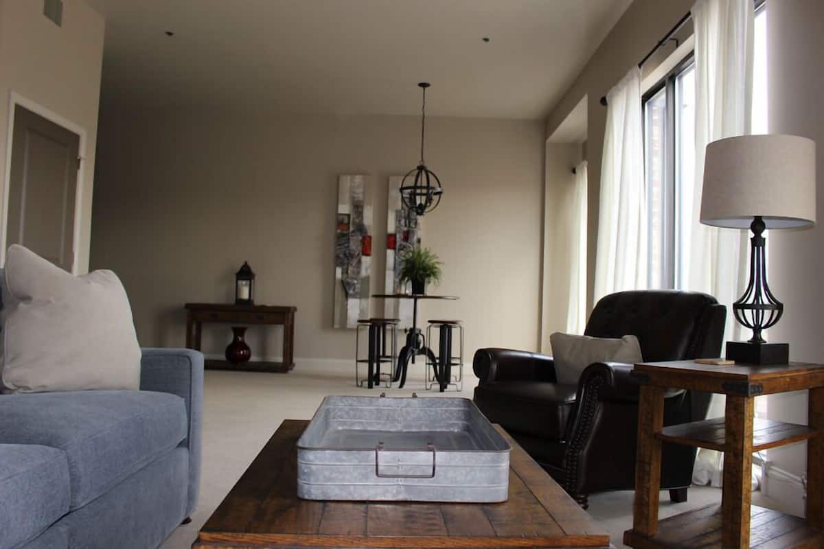 Suite, 1 Tempat Tidur King dengan tempat tidur Sofa (Bourbon Suite) | 1 kamar tidur, seprai premium, dan didekorasi berbeda-beda