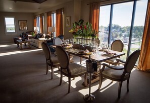 Penthouse, 1 King Bed with Sofa bed (West Grand Penthouse) | 1 bedroom, premium bedding, individually decorated - Kentucky Grand Hotel & Spa (Bowling Green)