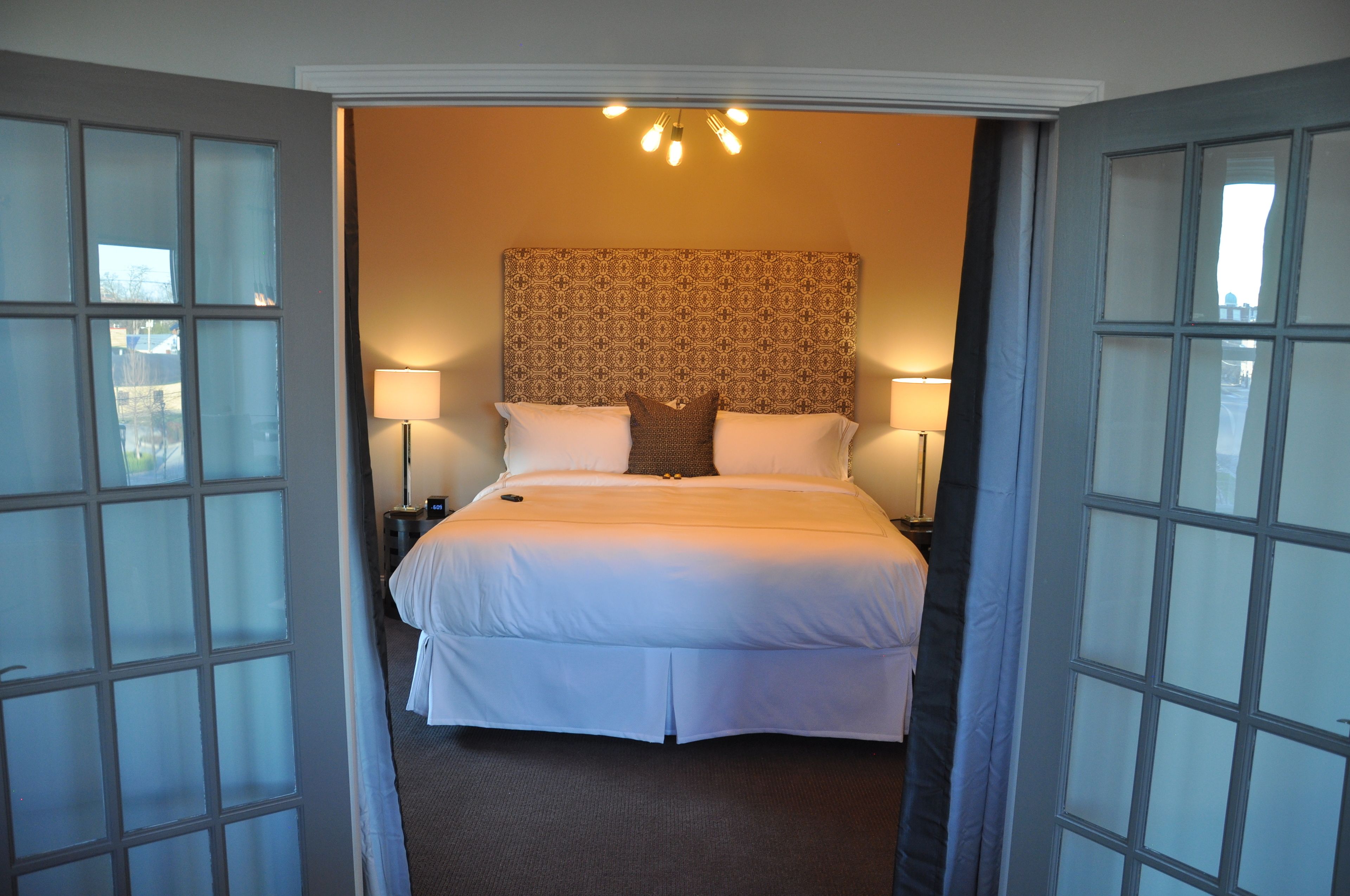 suite, 1 king bed with sofa bed (metropolitan suite) | 1 bedroom, premium bedding, individually decorated