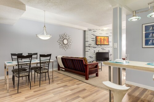 4 Bedroom Suite in Calgary