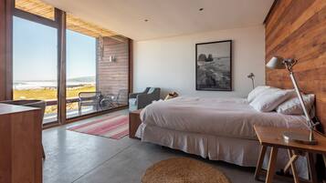 ห้องซูพีเรีย, เตียงคิงไซส์ 1 เตียง, วิวชายหาด | ตู้นิรภัยในห้องพัก, Wi-Fi ฟรี, ผ้าปูที่นอน