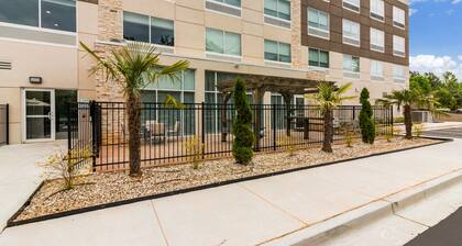 Holiday Inn Express Villa Rica by IHG