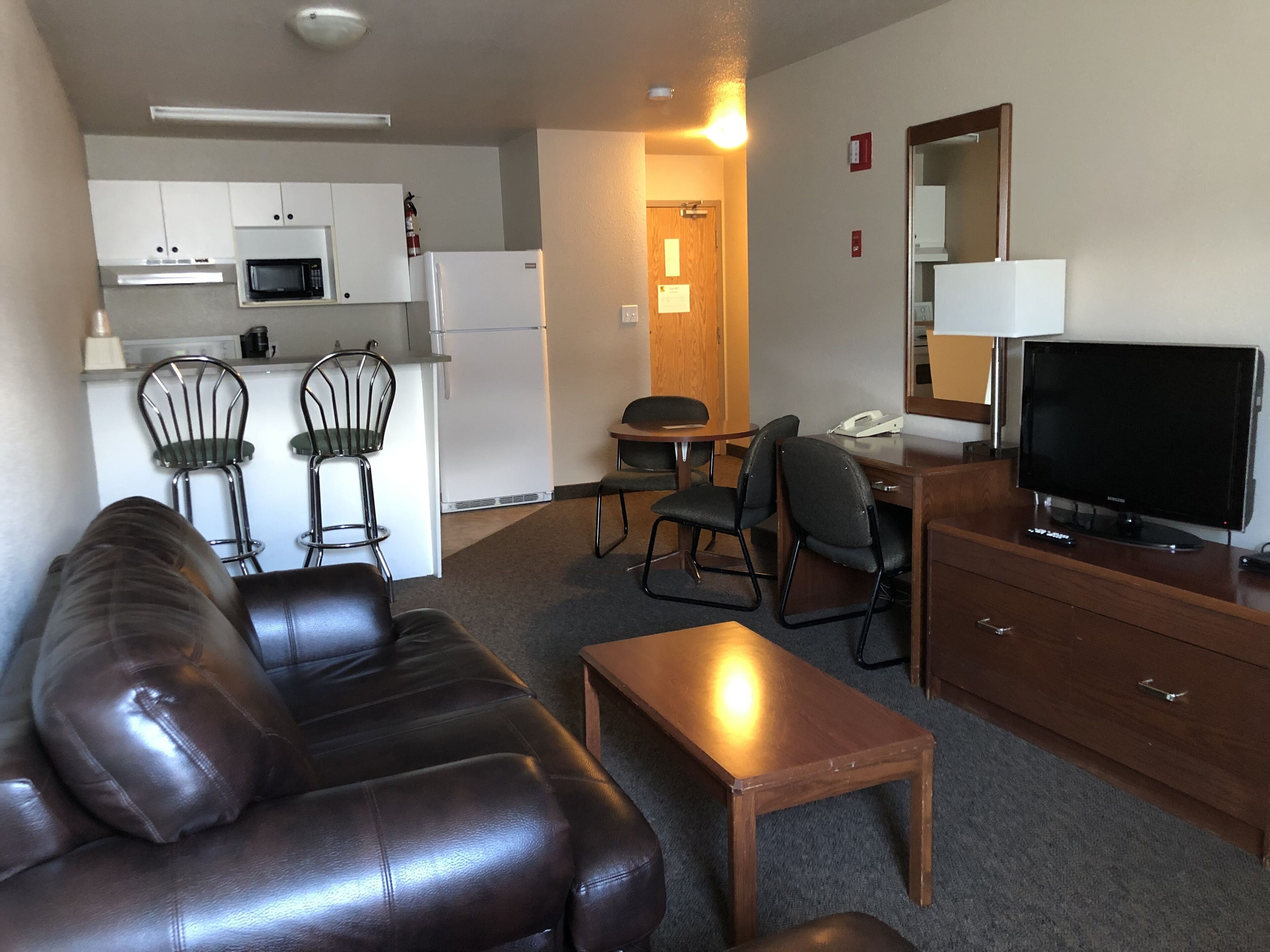 R & R Wainwright Inn