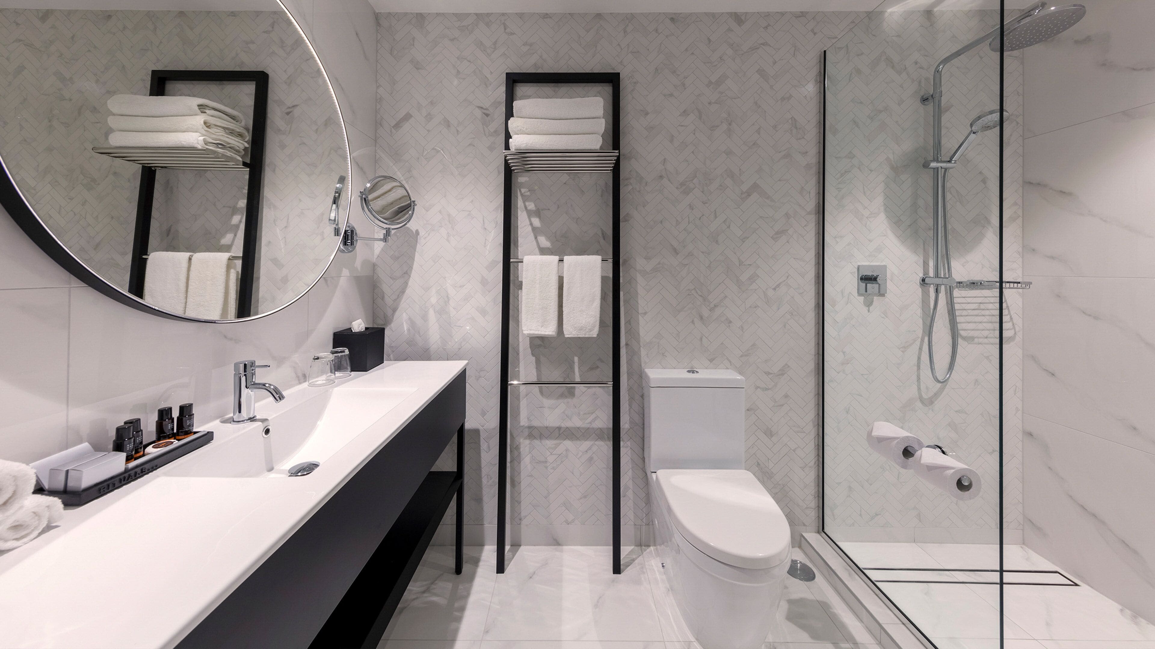 shower, free toiletries, bathrobes, slippers