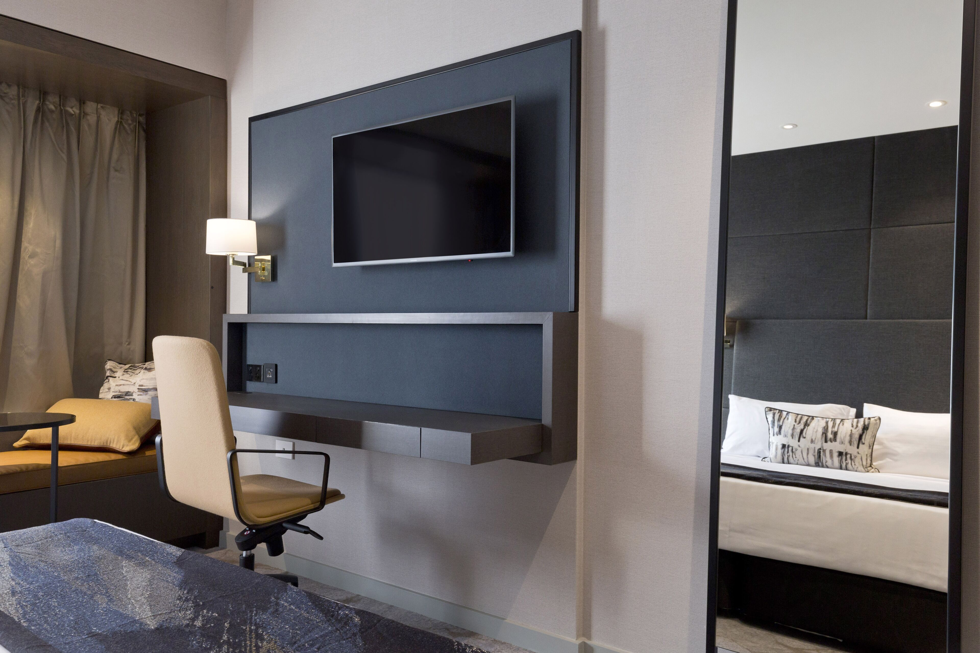 Standard Room, 1 King Bed, City View (High Floor) | Minibar, in-room safe, desk, laptop workspace