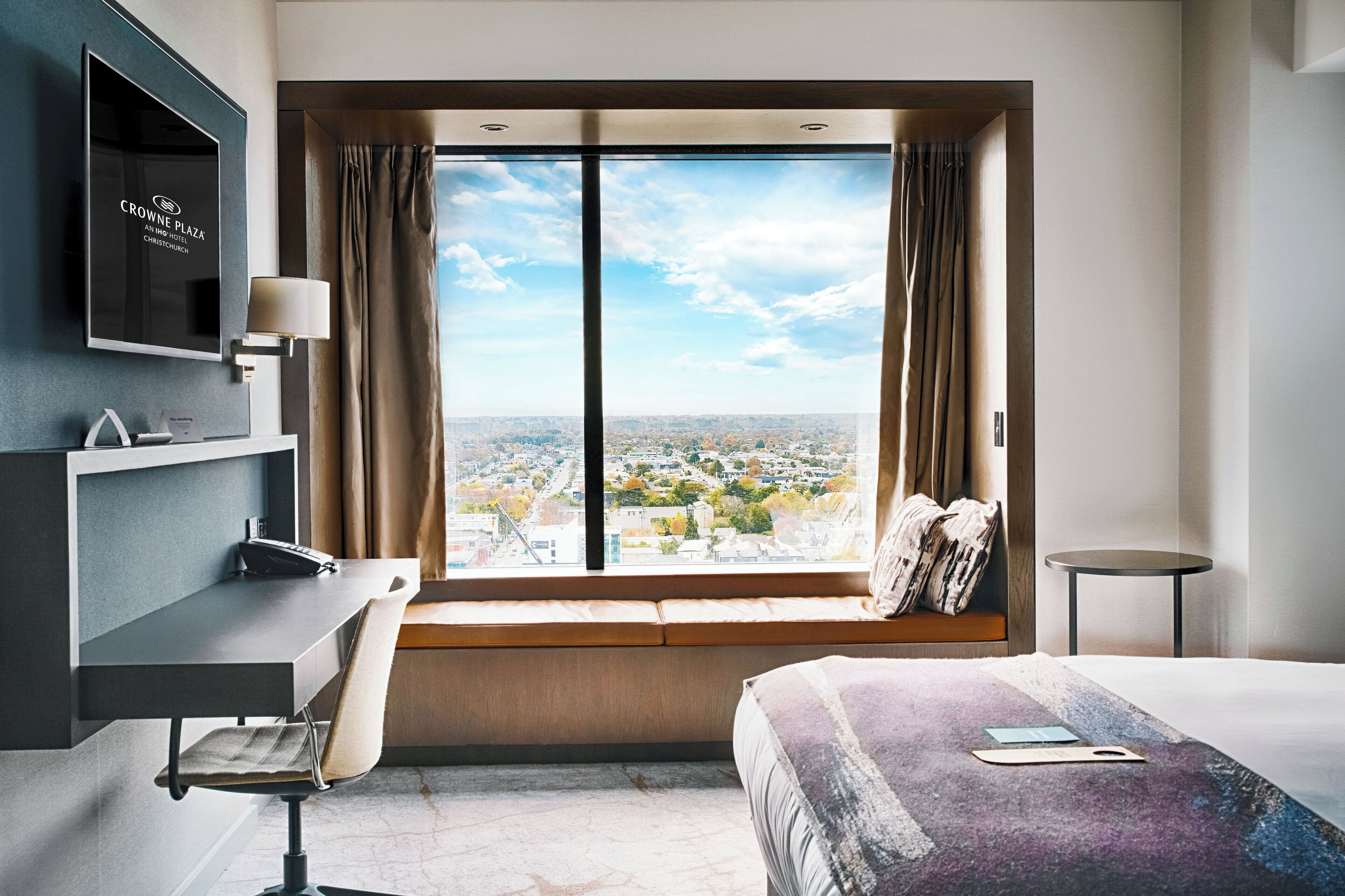 Standard Room, 1 King Bed, City View (High Floor) | Minibar, in-room safe, desk, laptop workspace