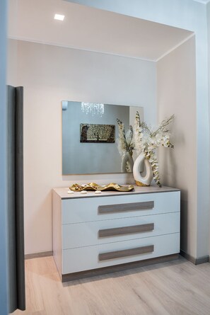 Comfort Room, 1 Double Bed, Ensuite | Room amenity