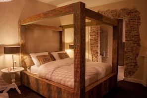Double Room (Cipier)