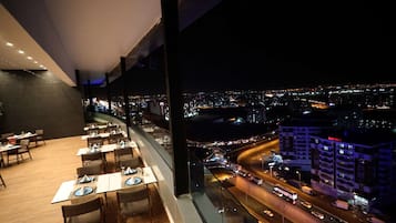 住宿內酒吧