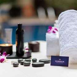 Sauna, hot tub, steam room, Turkish bath/hammam, body treatments