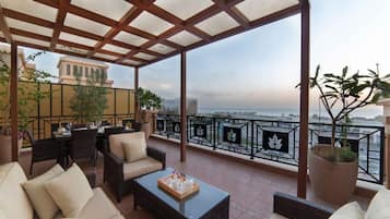 Penthouse Villa | 露台/庭院