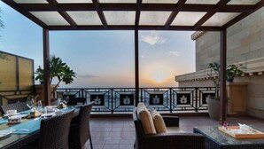 Penthouse Villa | Terrace/patio - Warwick Al Khobar (Al Khobar)