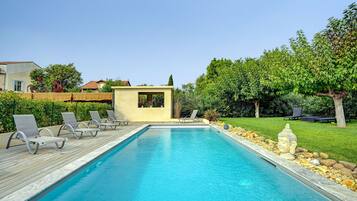 Seasonal outdoor pool