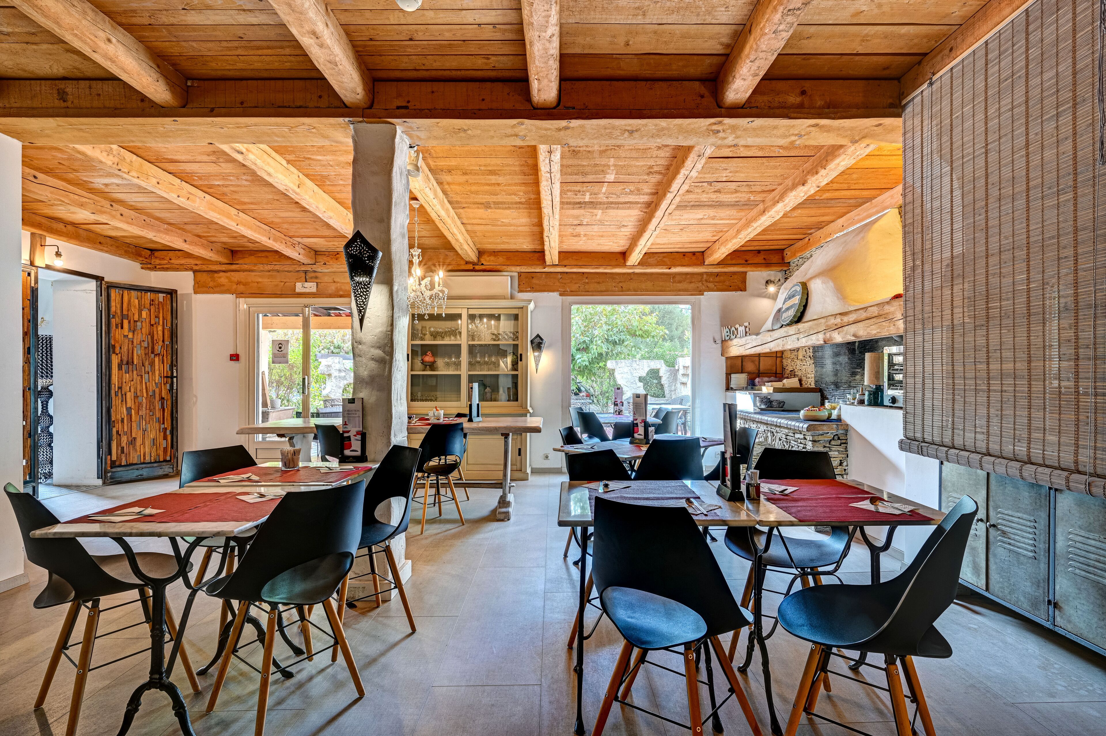 daily buffet breakfast (eur 13 per person)