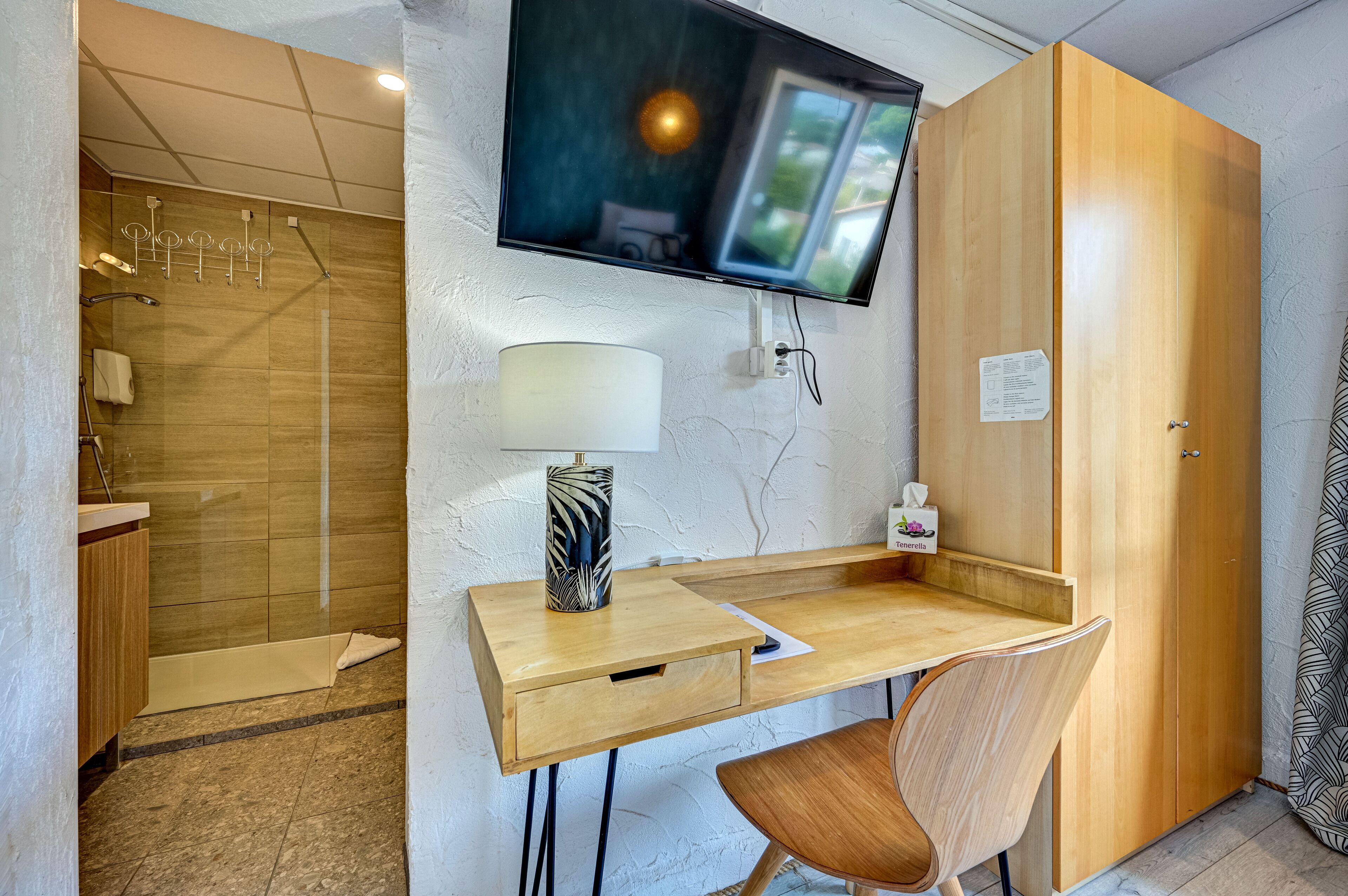 standard triple room | 1 bedroom, premium bedding, desk, free wifi