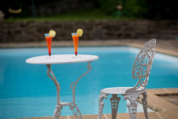 Piscine extérieure (ouverte en saison)