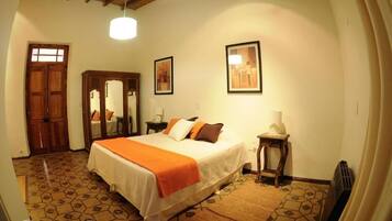 Soundproofing, free WiFi