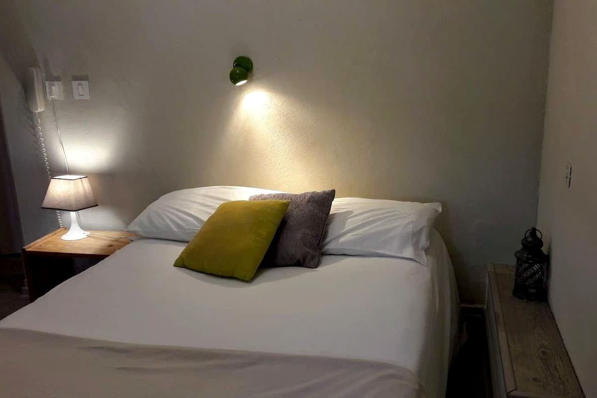 standard double room | desk, soundproofing, free wifi
