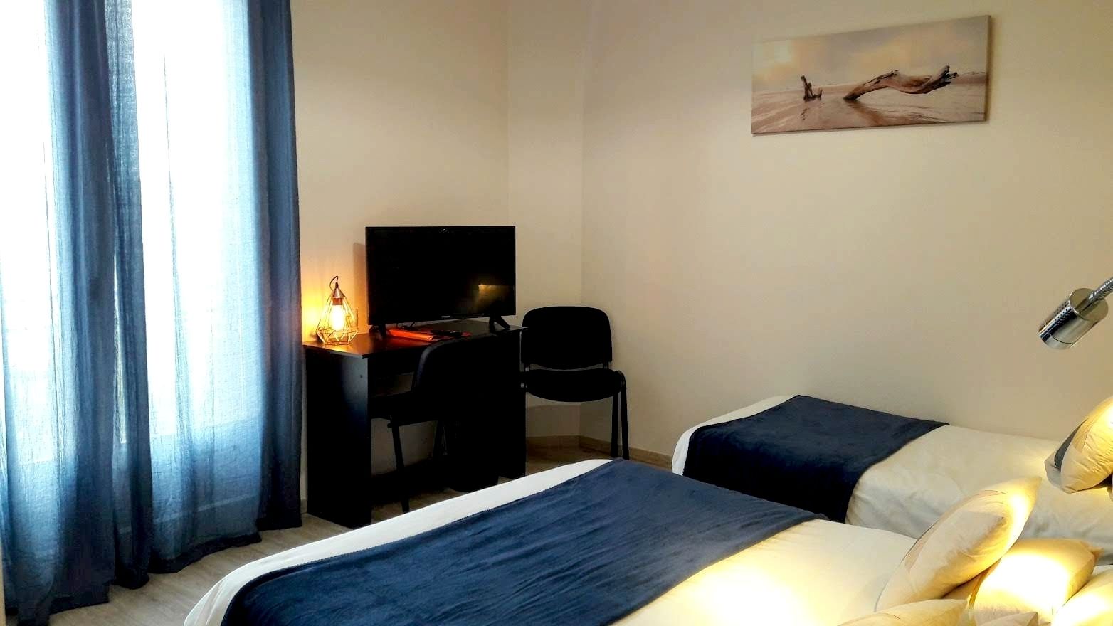 standard double room | desk, soundproofing, free wifi