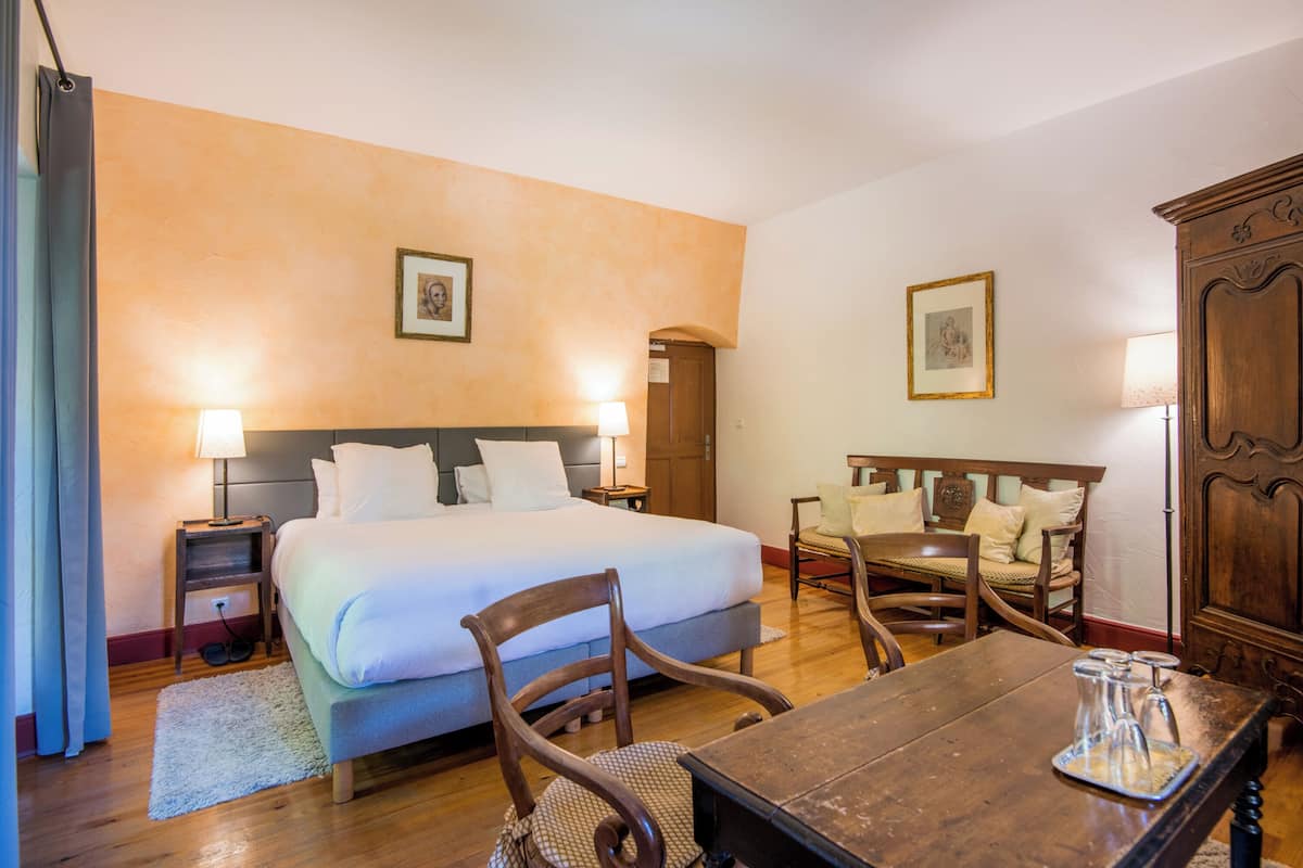 Habitación doble superior | 1 habitación, ropa de cama de alta calidad y camas con efecto memoria
