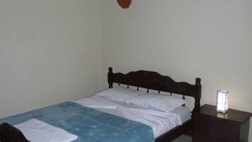 Standard Twin Room | In-room safe, iron/ironing board, free cribs/infant beds, free WiFi
