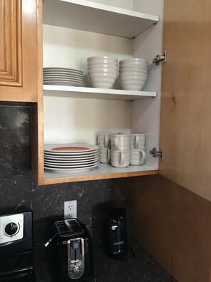 Deluxe Duplex, 2 Bedrooms | Private kitchen - Caicos Cactus Residence (Bottle Creek)