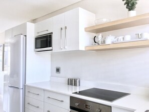 Cascades 2 bed 'FRESH LOOK & GREAT VIEW' | Microwave - Cascades 2 bed 'FRESH LOOK & GREAT VIEW' (Cape Town)