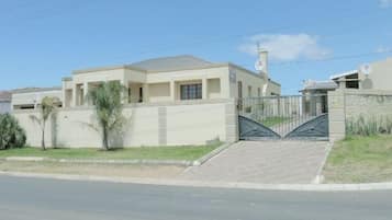 Bagian depan properti