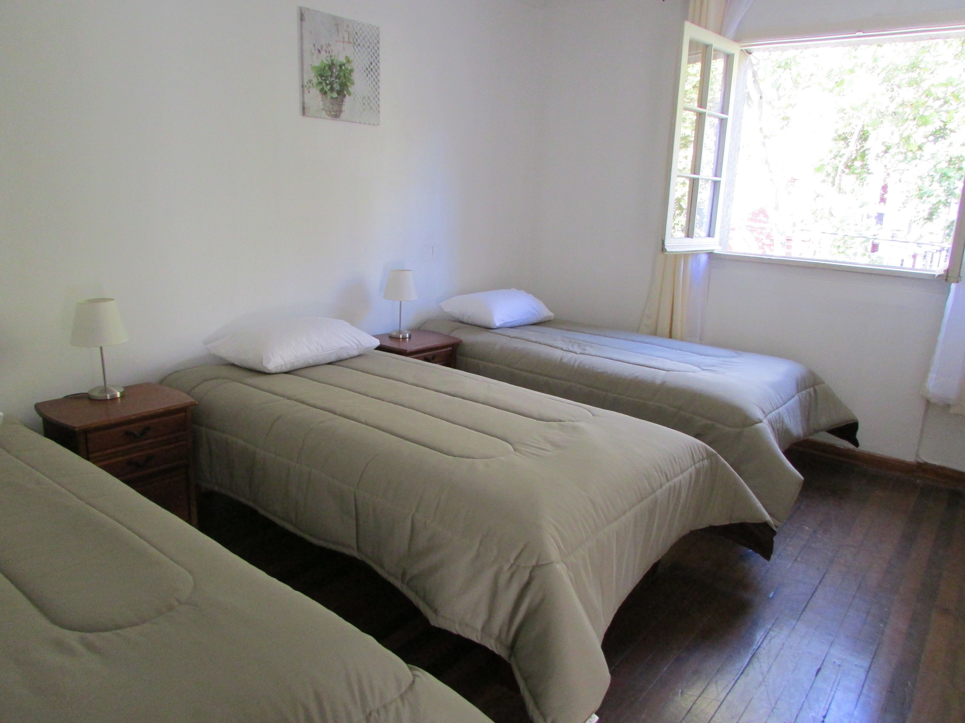 Classic Triple Room | Iron/ironing board, free WiFi
