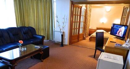 Dalin Hotel